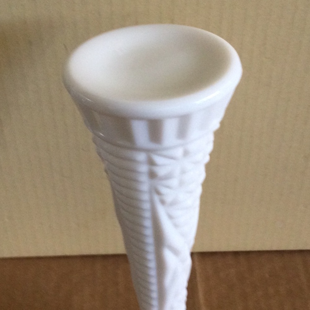 White Vase - Picture 5 of 8